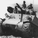 Todenn�k�isesti B-komppanian 82. Psvpatl/7. PsPr 75mm M3 Sherman etenem�ss� 1956 sodan l�ht�asemiin