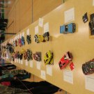 N�yttelyyn tuli lopulta vajaat 40 muovimallia, osa vain n�ytill� mm. Seurakunnan pienoismallikerhosta. N�iden lis�ksi esill� oli rc-autoja, 15m pitk� pienoisrautatie, rc-lennokeita, legoja, rc-simulaattori sek� pari pienoismallikauppiasta.